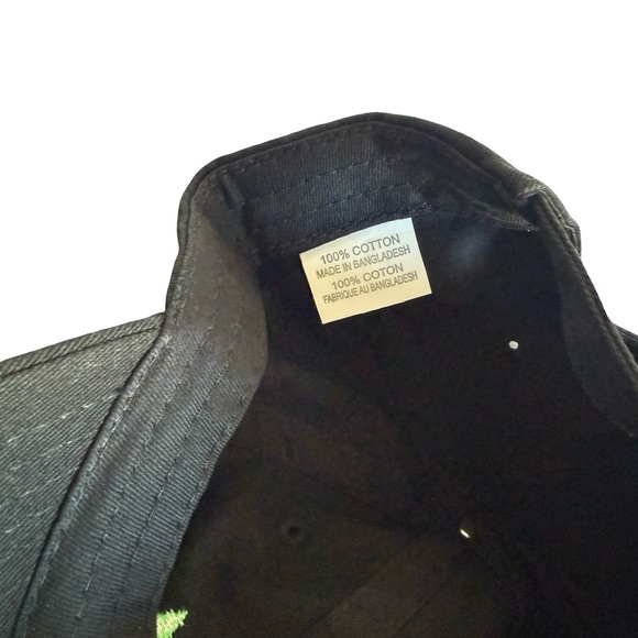 Tesla White Baseball Cap - Picture 4 of 4